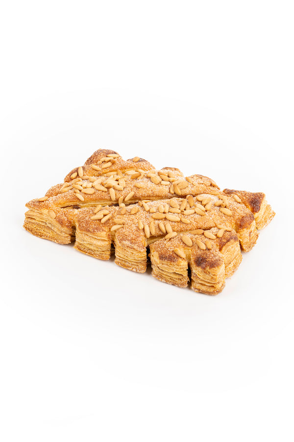 Coca de hojaldre rellena de chocolate sin gluten